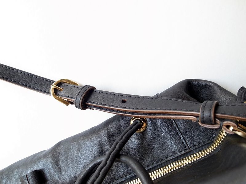 ebagos エバゴス ホースヌメシュリンクショルダーバッグ ビッグ - tity