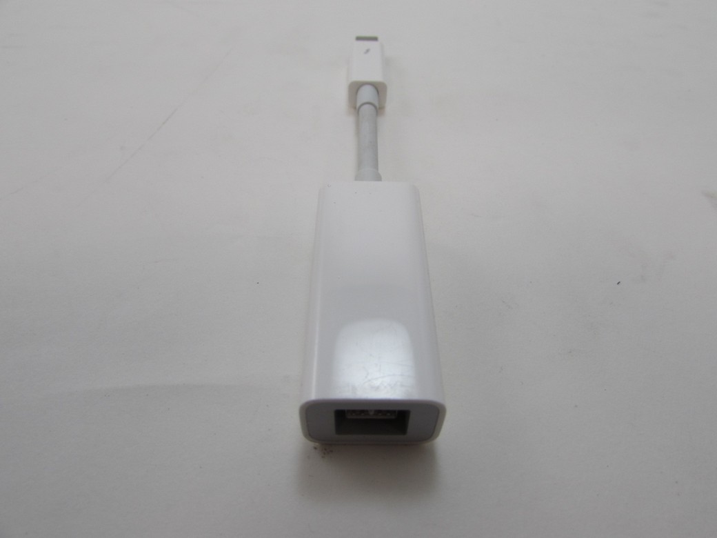 Apple A1463 EMC 2591 Thunderbolt to FireWire Adapter For Mac