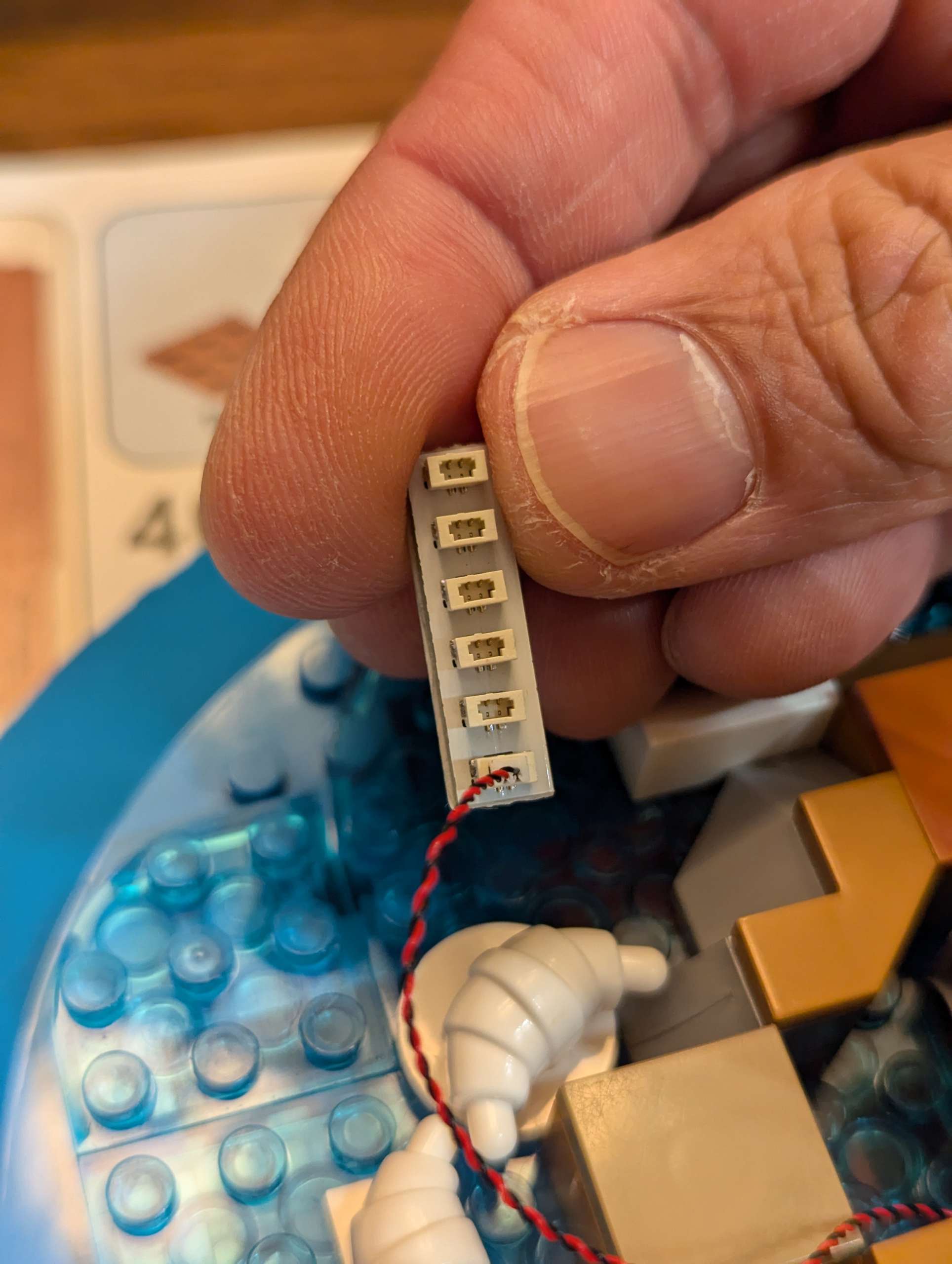 JMBricklayer Cloud Surfing Dragon 70007 review - The Gadgeteer