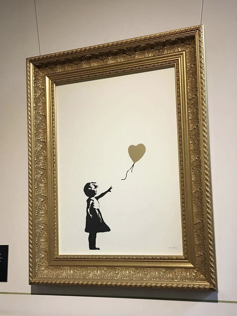 バンクシー Girl with Balloon の意味と解説 | The Art of Banksy