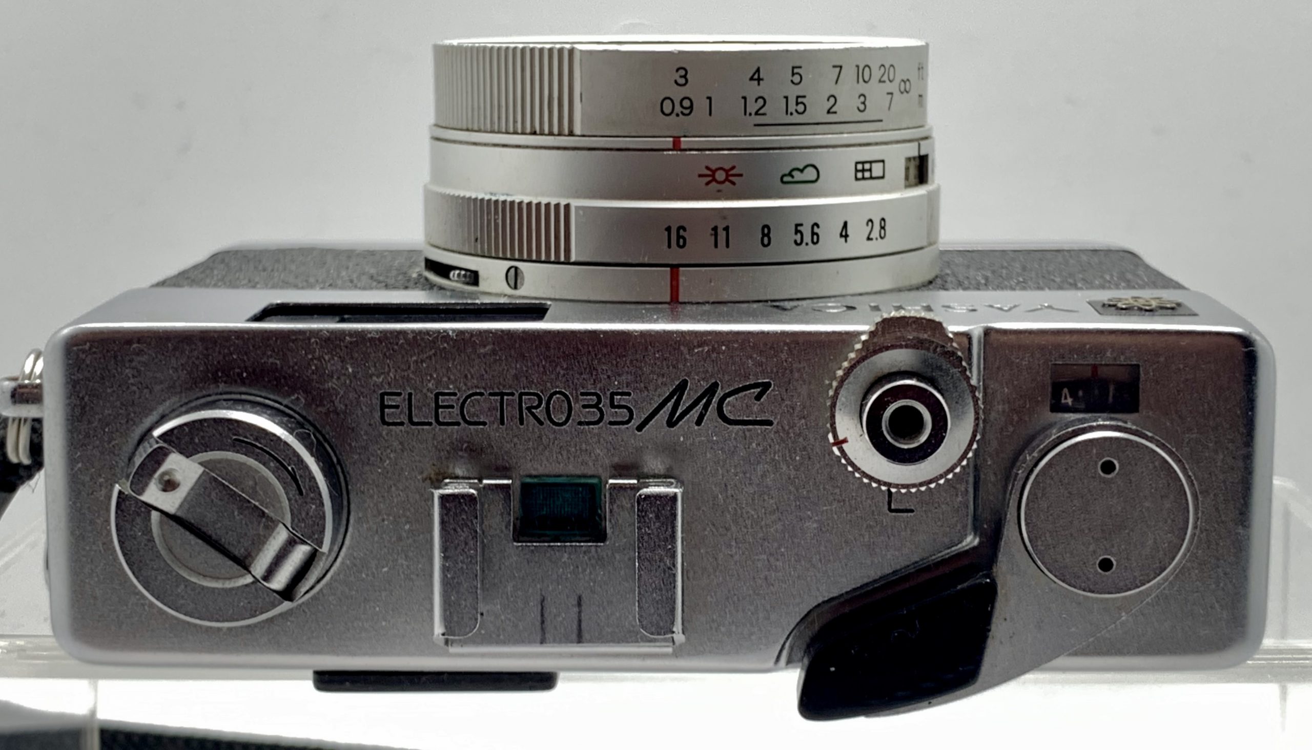 Yashica Electro 35MC - thegashaus