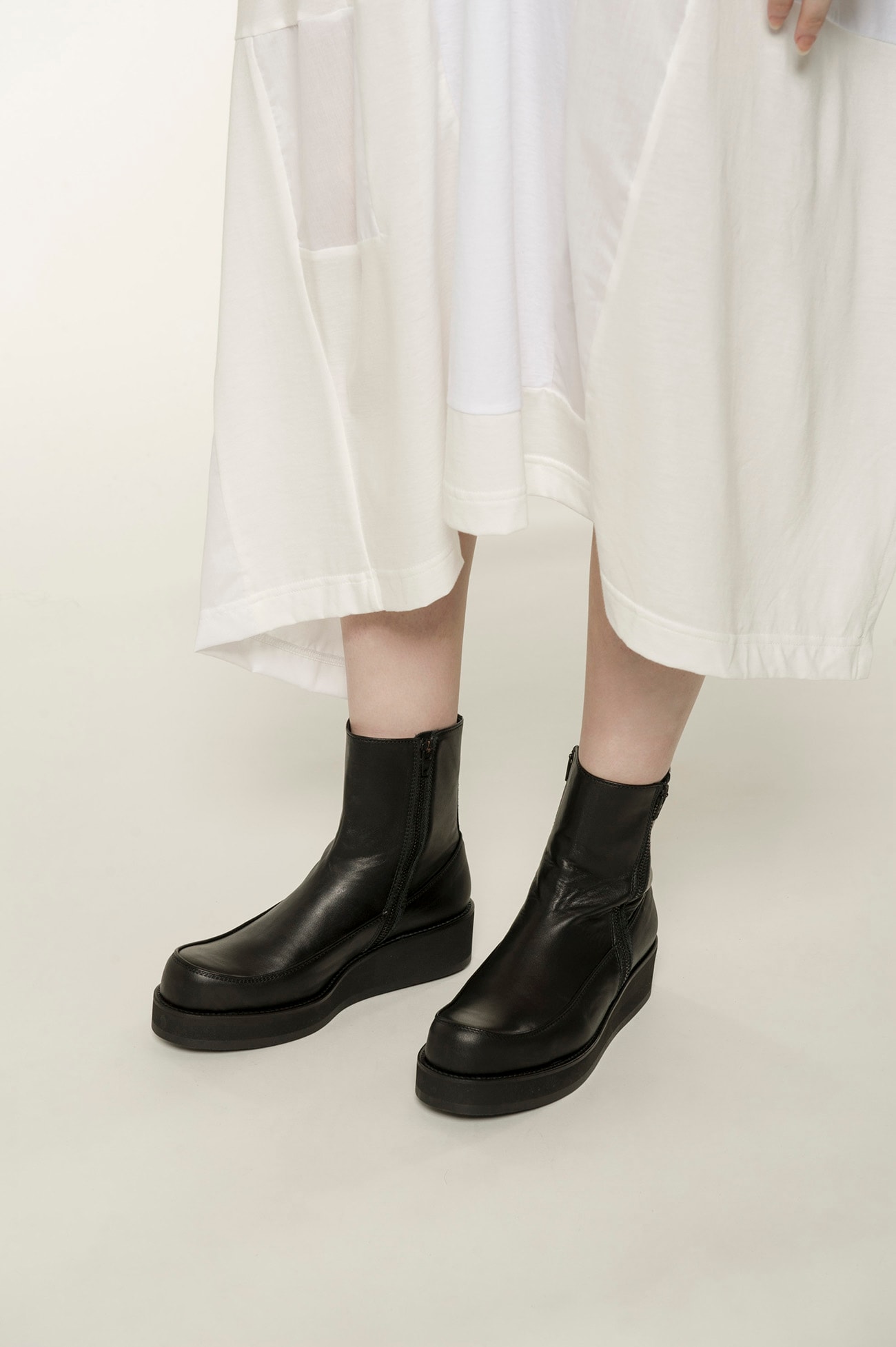 SOOMTH LEATHER PLATFORM ZIP UP BOOTS(22.5 Black): Y's｜THE SHOP