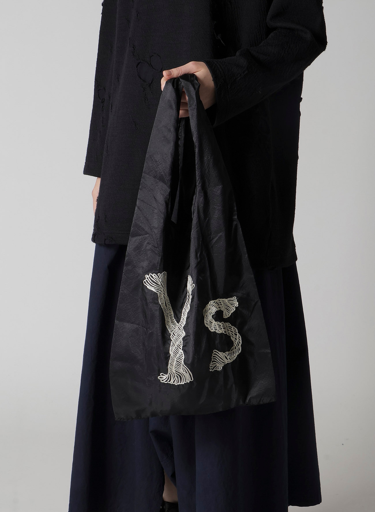 Y'S LOGO STITCH NYLON SHOPPING BAG(FREE SIZE Black): Soldes｜THE