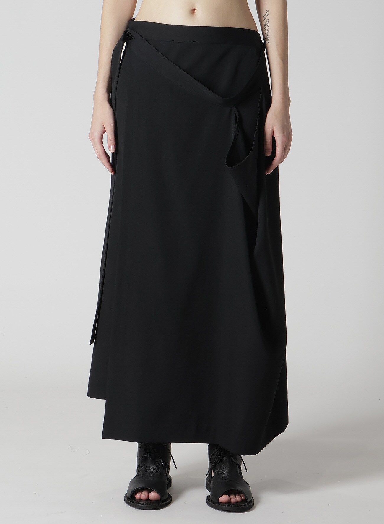 WOOL GABARDINE DRAPE WRAP SKIRT(XS Black): Soldes｜THE SHOP YOHJI