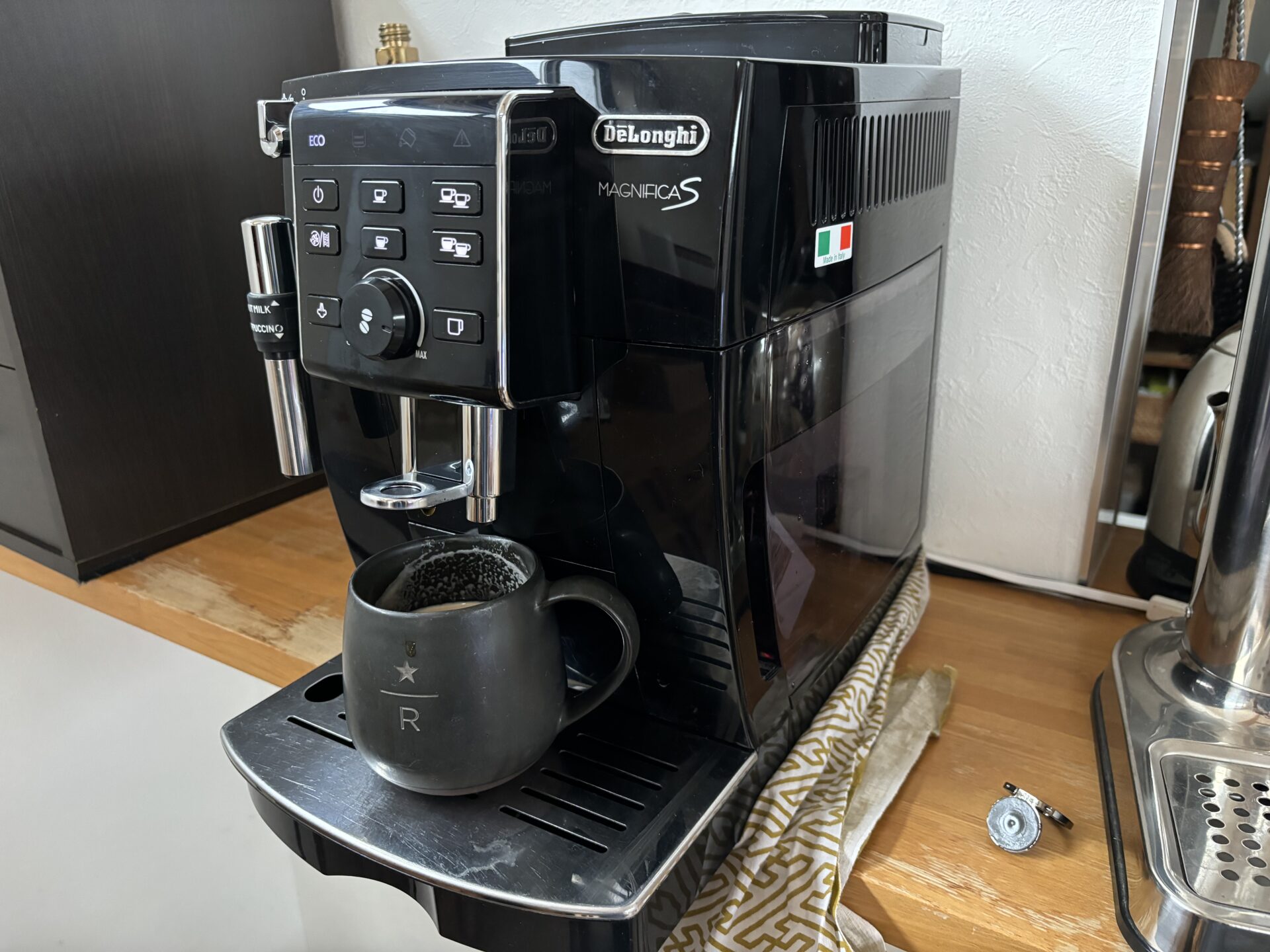 デロンギのマグニフィカSを修理したら中身が新品になって戻ってきた