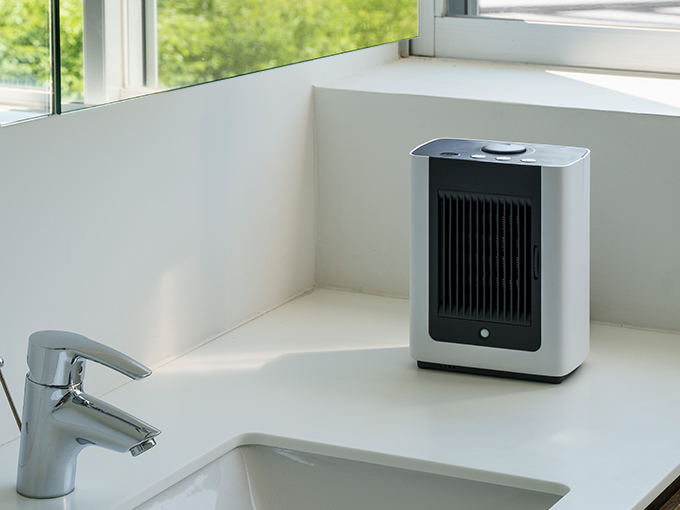 CERAMIC HEATER（人感/室温センサー付 コンパクトセラミックヒーター