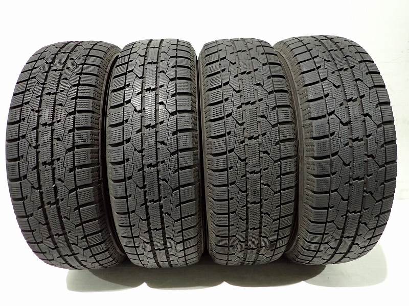 楽天市場】スタッドレスタイヤ セレナ C26 195／65R15の通販