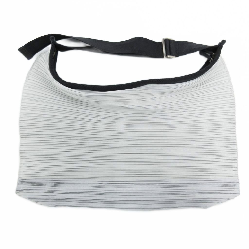 楽天市場】イッセイミヤケ プリーツプリーズ（バッグ｜バッグ・小物