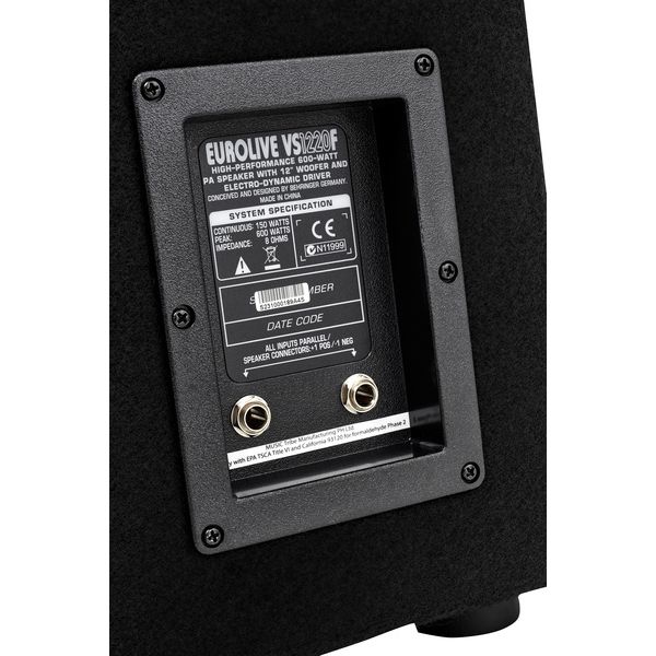 Behringer Eurolive VS1220F – United States