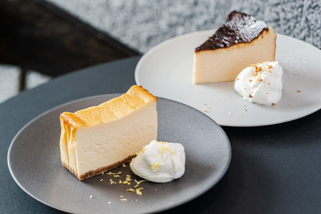 新店・45°】スタイリッシュな建物に映えるシンプルなチーズケーキ
