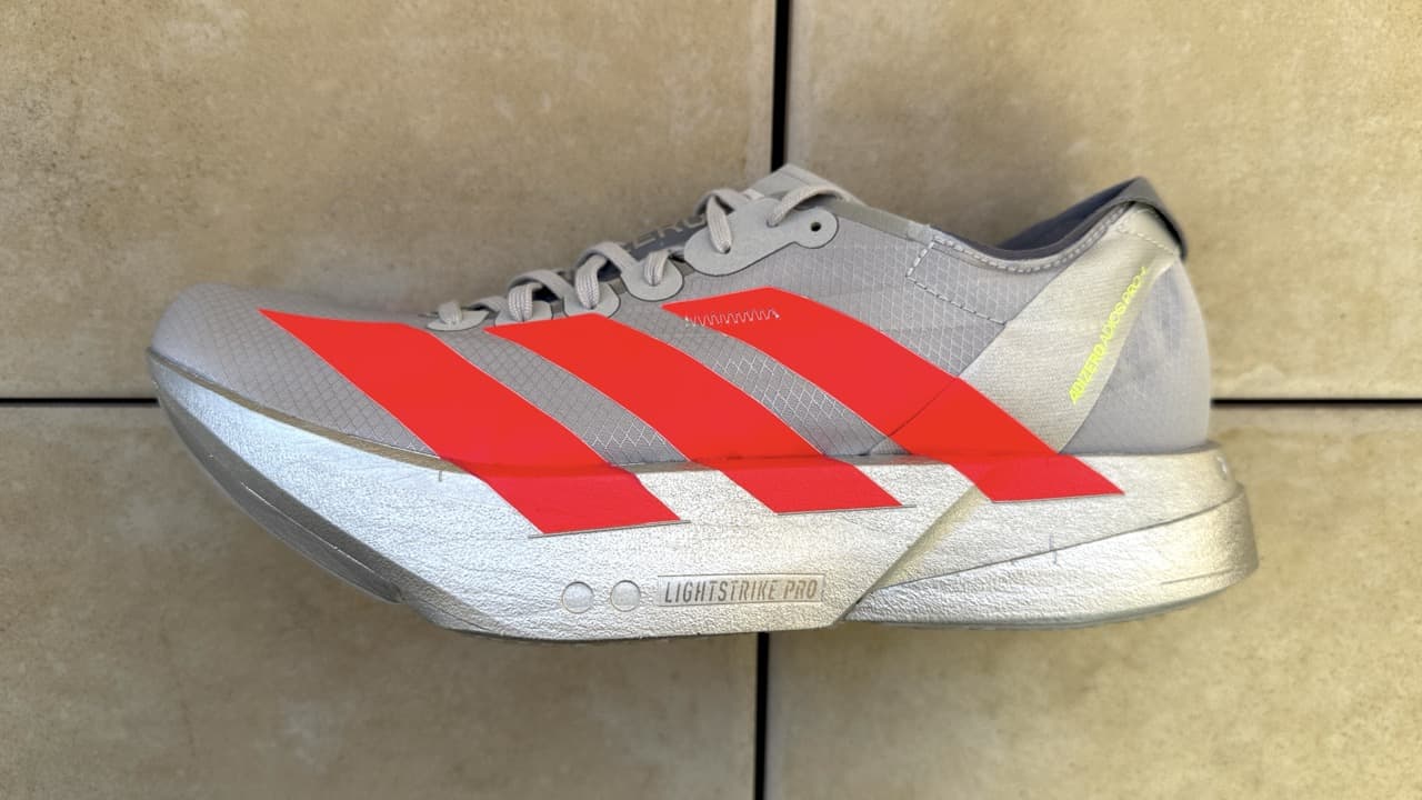 レビュー】Adidas アディゼロ アディオス プロ4：プロ3の不満点が解消