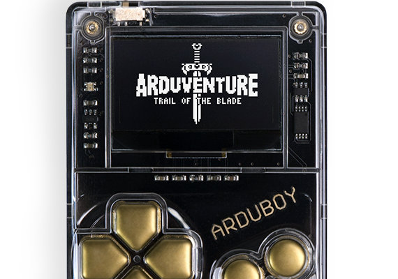 黄金に輝く限定モデル！カードサイズの8bitゲームマシン「Arduventure