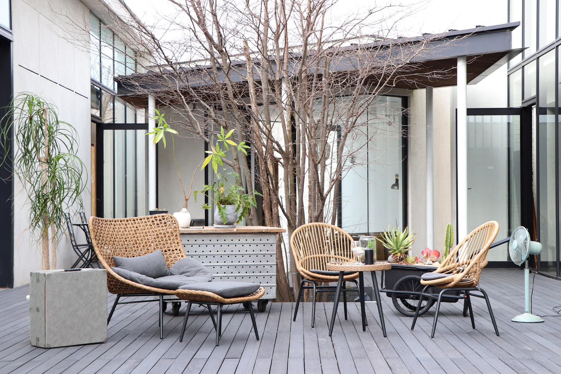 リゾネア オーバルチェア | (株)東馬-tohma- インテリアメーカー家具の