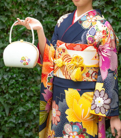 MKオリジナル 振袖用草履バッグセット（花刺繍 白） MK13-0043-ZB-06