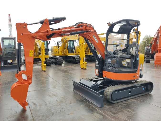 日立建機 ZX40UR-5B ミニユンボ（ミニバックホー）4t~5t 山梨県中古