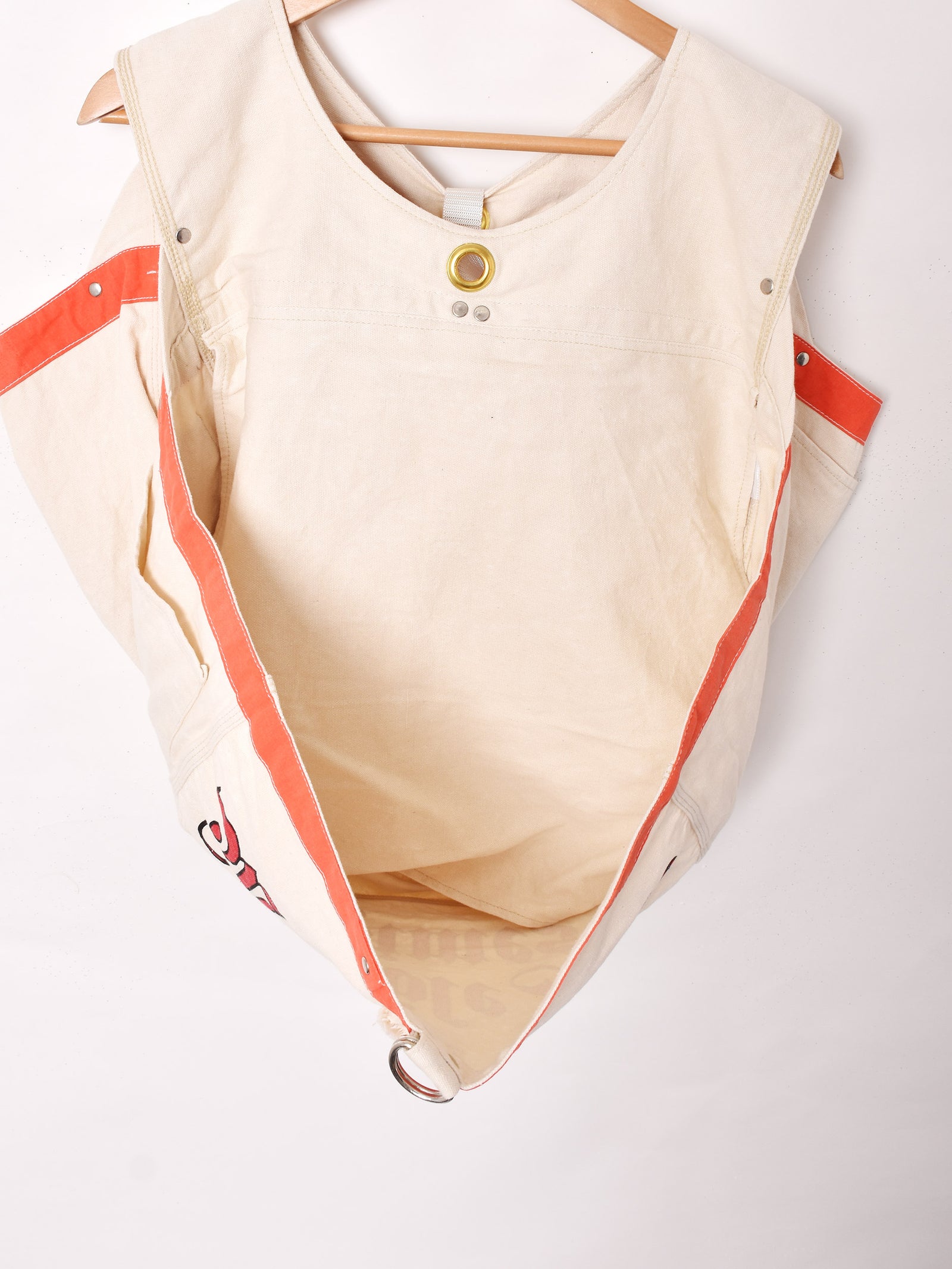 2色展開】ベスト ニュースペーパーバッグ – 古着屋Top of the Hillの