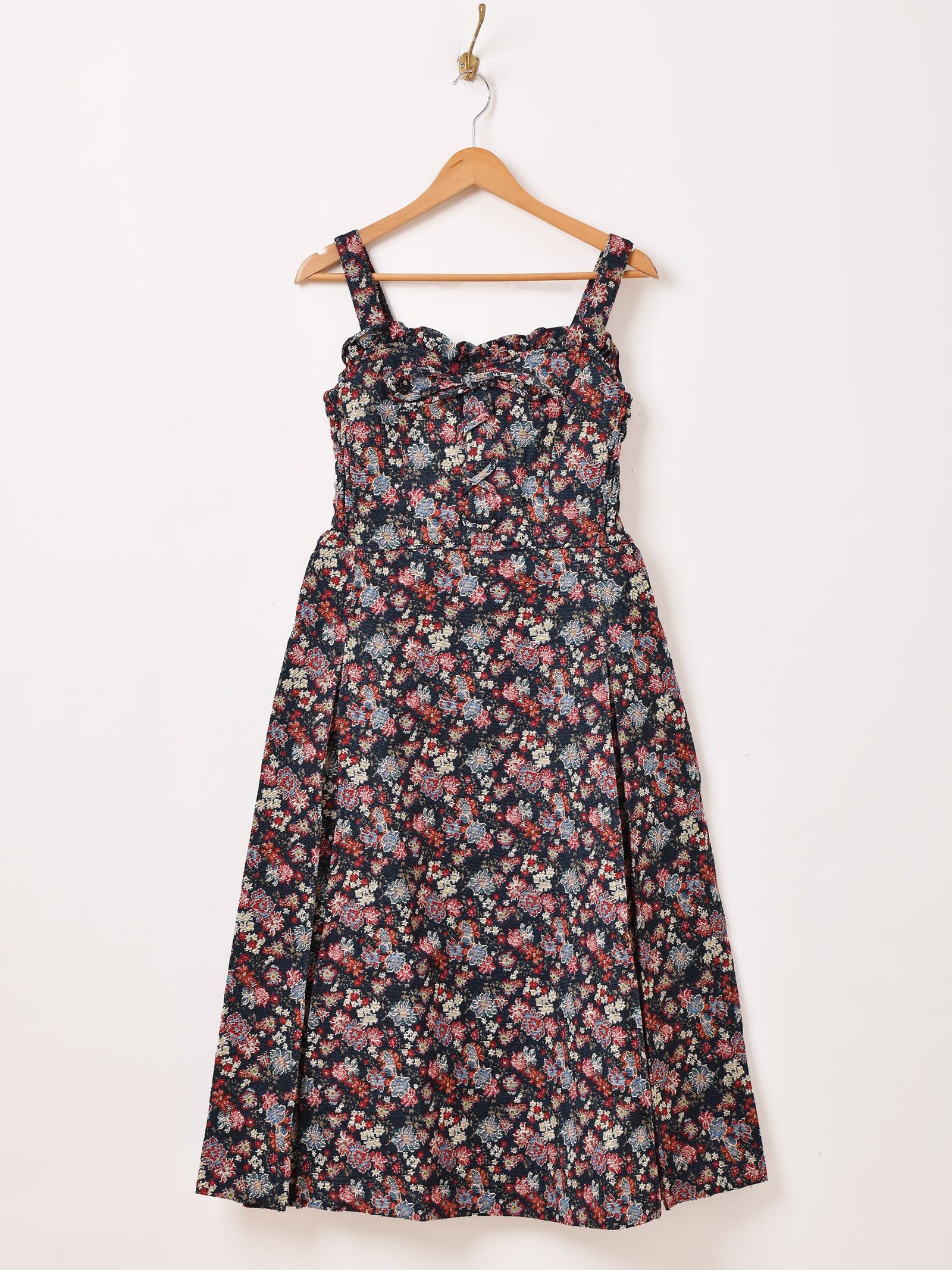 2色展開】Meridian 花柄 ゴブラン織り キャミソールワンピース – 古着