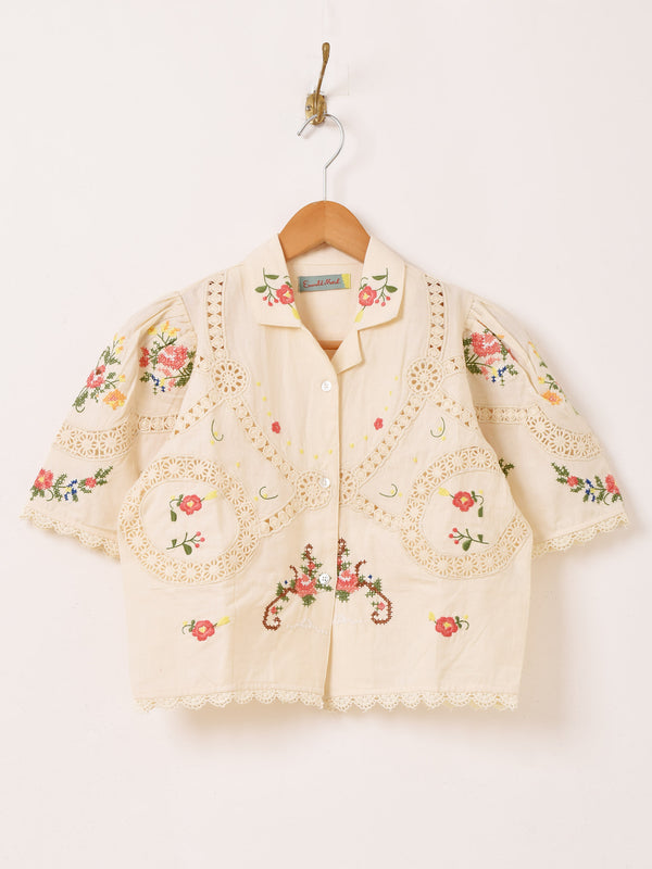 2色展開】Emerald Motel フラワー刺繍 コットンレース 半袖ブラウス