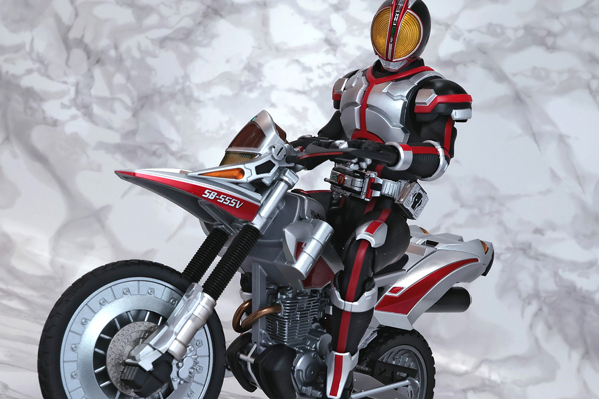 とろ＋ひまつぶし | S.H.フィギュアーツ： オートバジン（ビークル