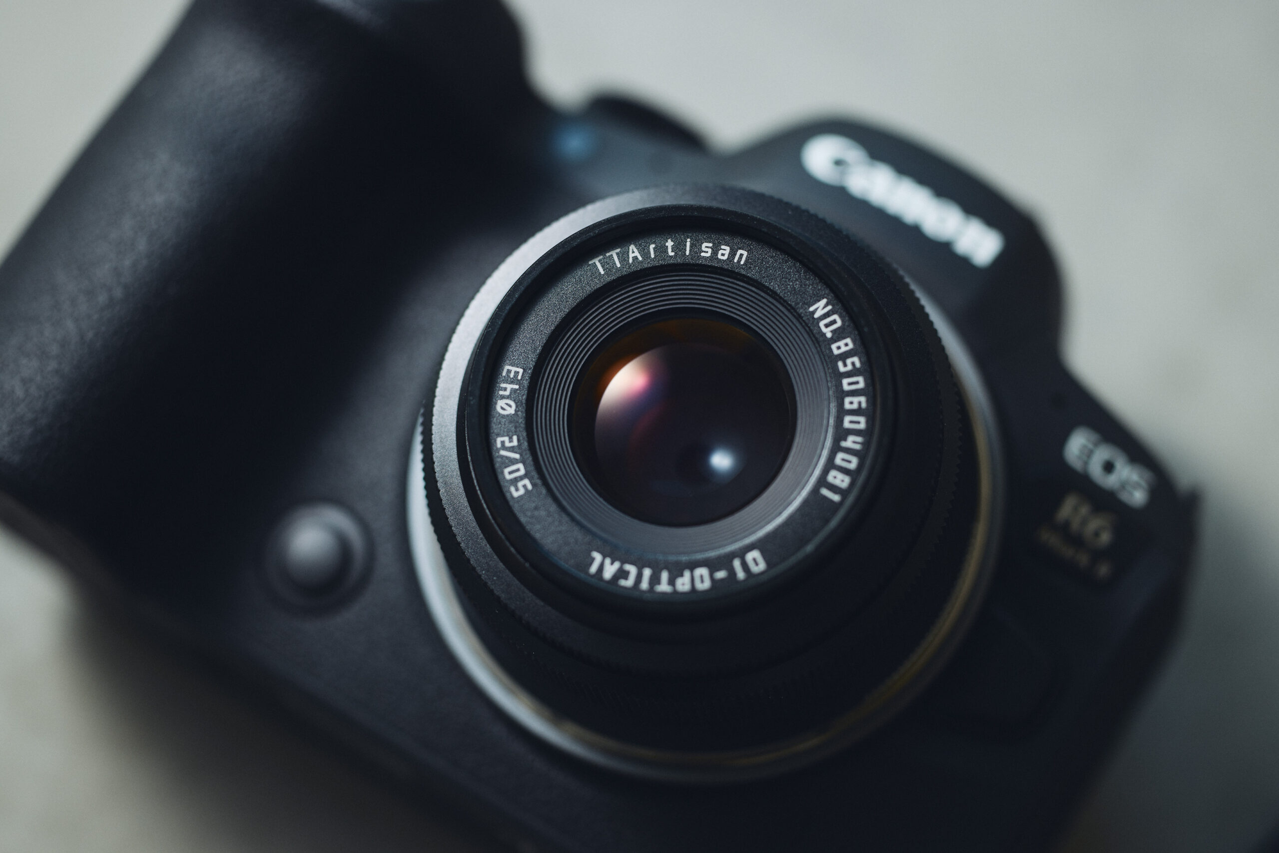 撮影の楽しさを思い出させてくれるレトロな描写。銘匠光学 TTArtisan