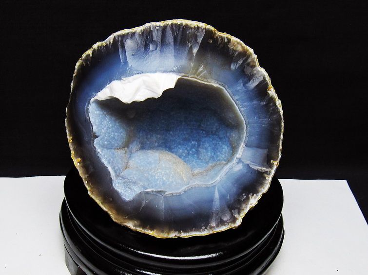 1.3Kg アゲート ジオード 原石 置物 台座付属 瑪瑙 メノウ 晶洞 一点物