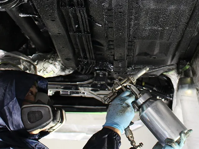 下回り錆止め｜車の防錆アンダーコート施工メニュー | 車のセラミック