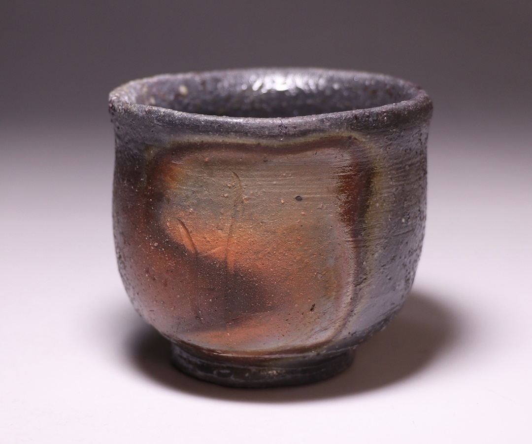 伊勢崎 満 作 「伊部ぐい呑 左馬」 ～備前焼専門卸小売店 川口陶楽苑～