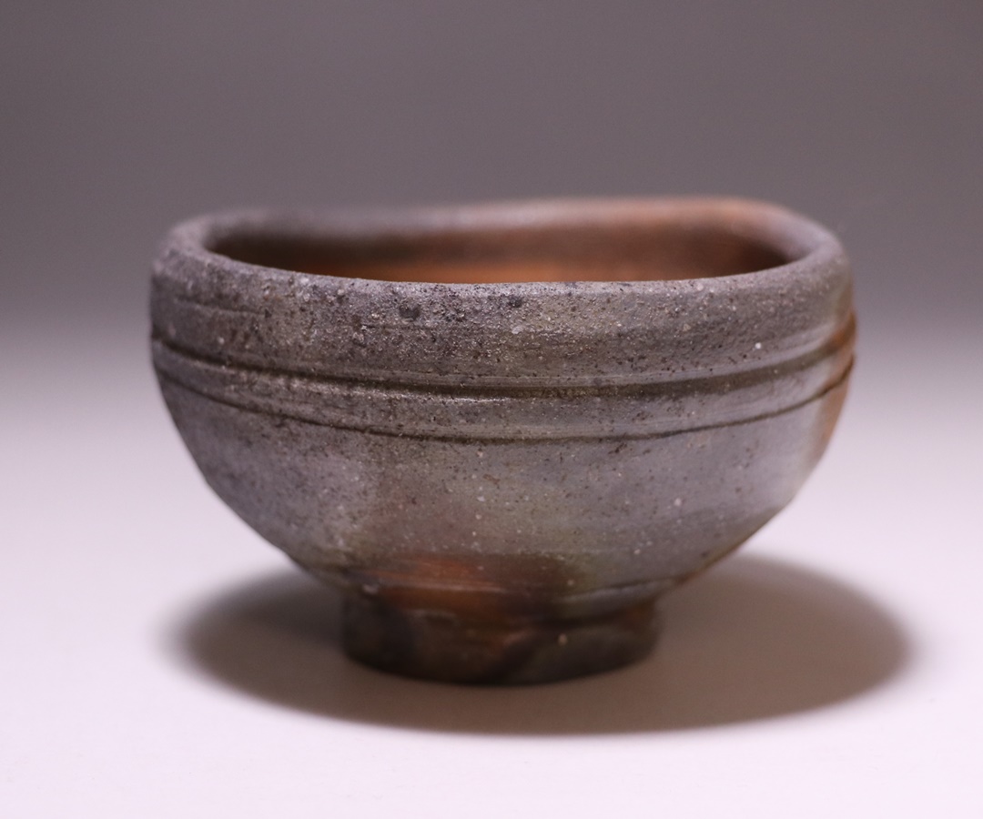 伊勢崎 競 作 「備前盃」 ～備前焼専門卸小売店 川口陶楽苑～