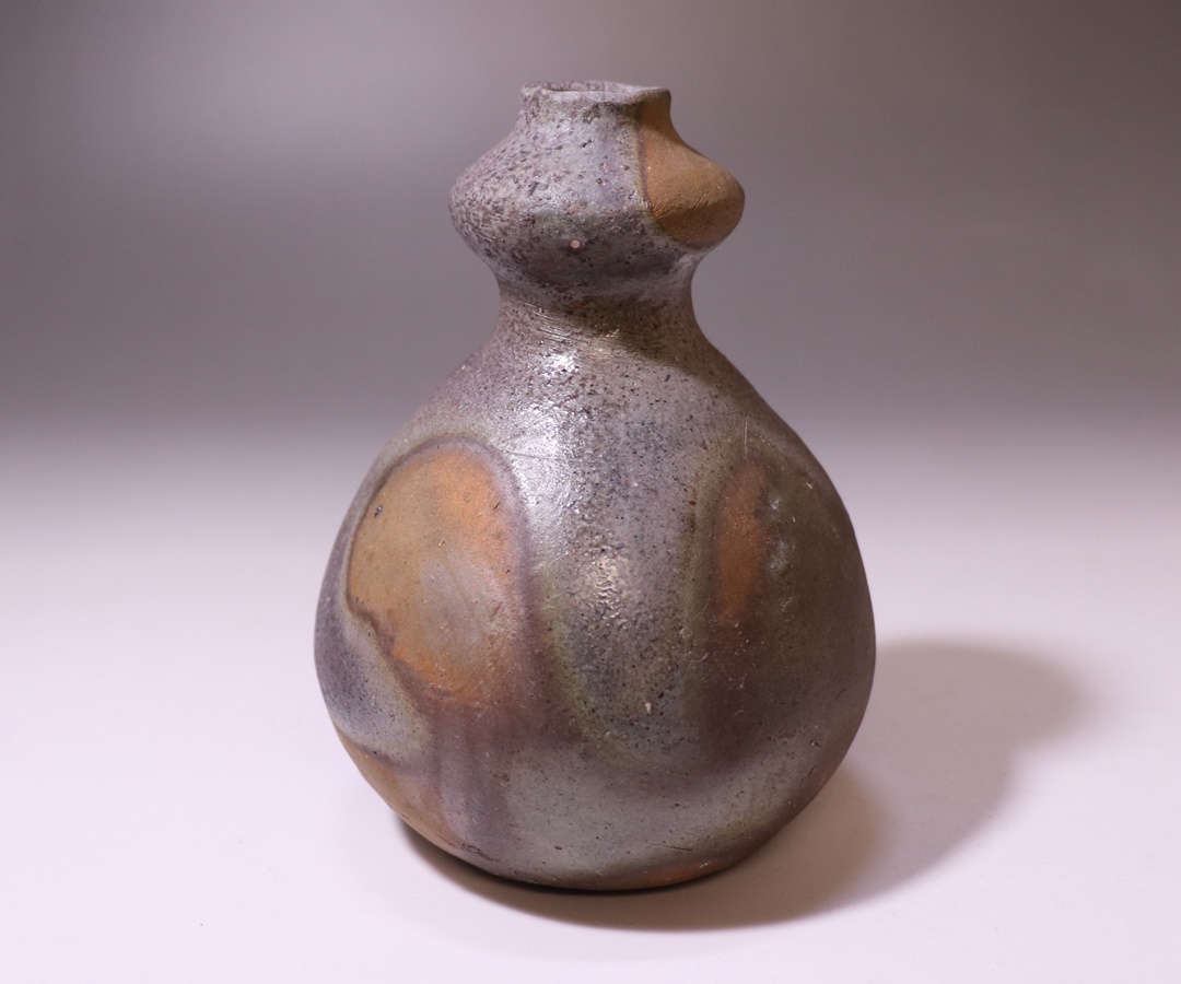 金重有邦 作 「伊部徳利」 ～備前焼専門卸小売店 川口陶楽苑～