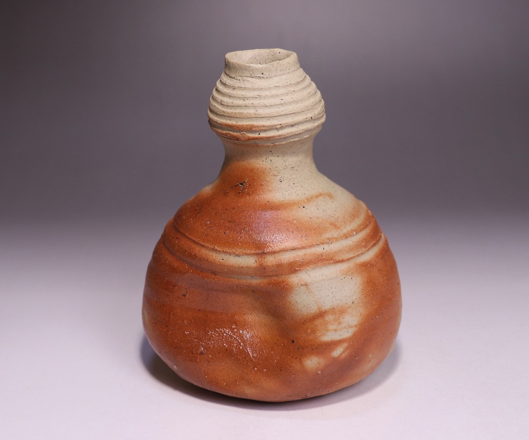 中村六郎 作 「備前ヒダスキ徳利」 ～備前焼専門卸小売店 川口陶楽苑～