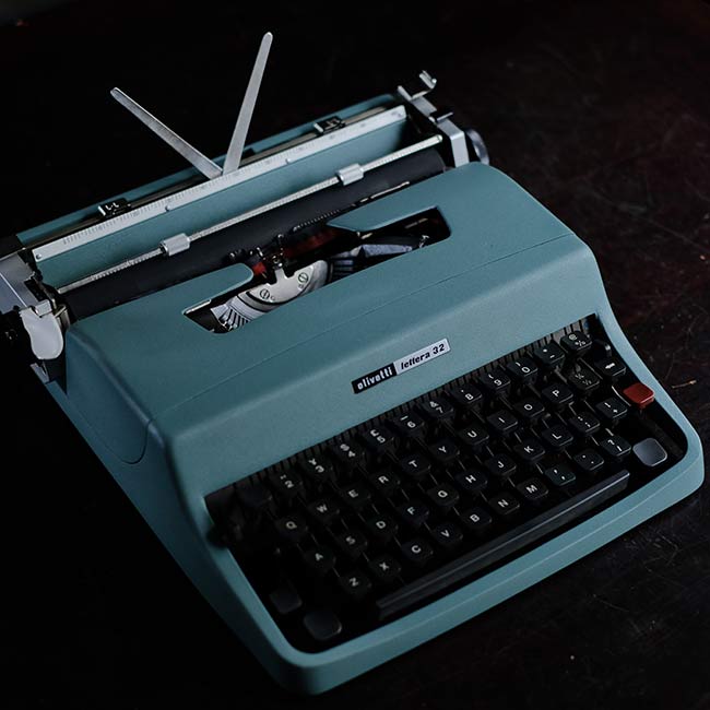 OLIVETTI Lettera 32 タイプライター インクリボン交換済み – zakka