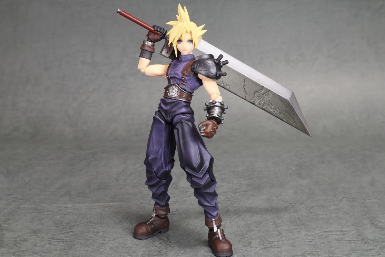 ファイナルファンタジーVII BRING ARTS クラウド・ストライフ レビュー