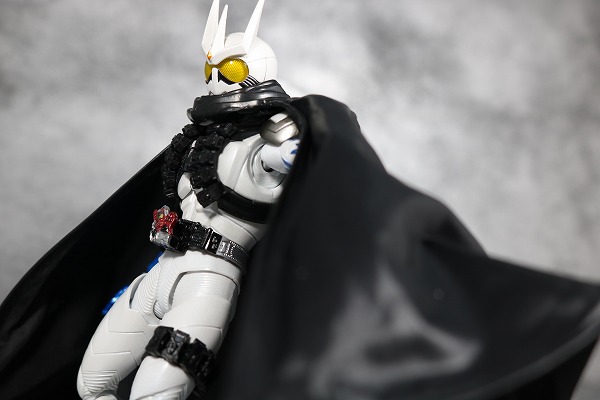 S.H.フィギュアーツ 仮面ライダーエターナル 真骨彫製法 レビュー