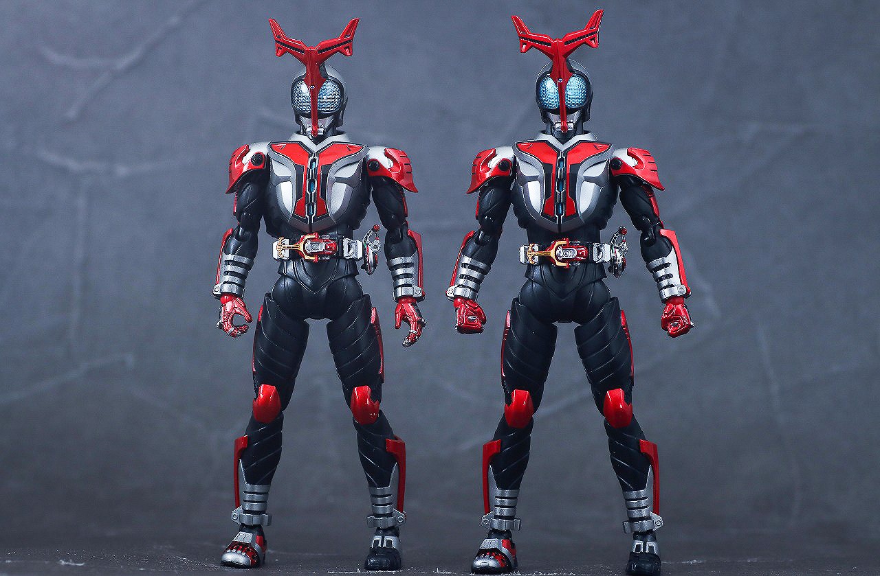 S.H.フィギュアーツ 真骨彫製法 仮面ライダーカブト ハイパーフォーム