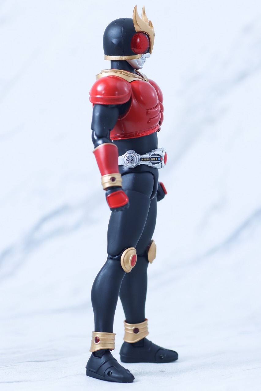 S.H.フィギュアーツ 真骨彫製法 仮面ライダークウガ マイティフォーム