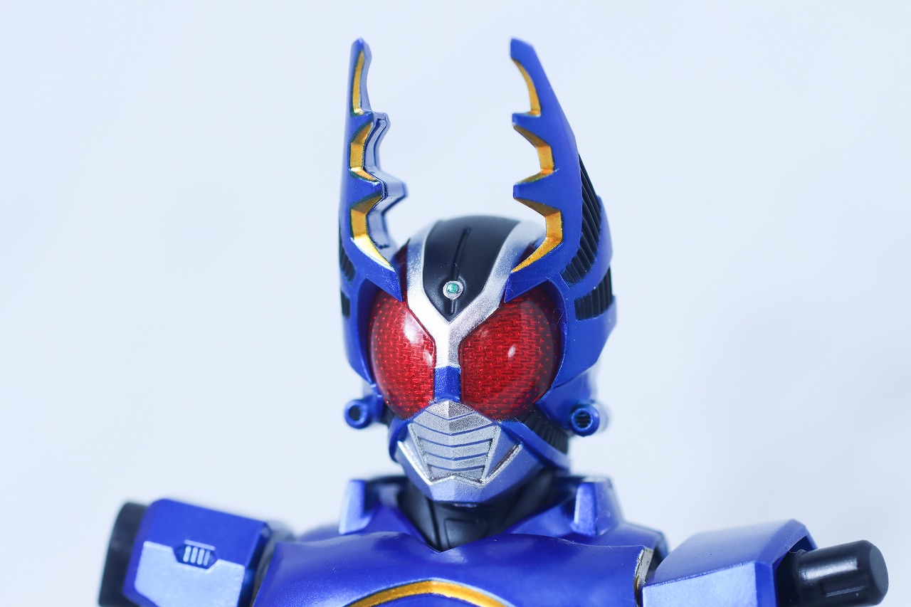 S.H.フィギュアーツ 真骨彫製法 仮面ライダーガタック ライダー