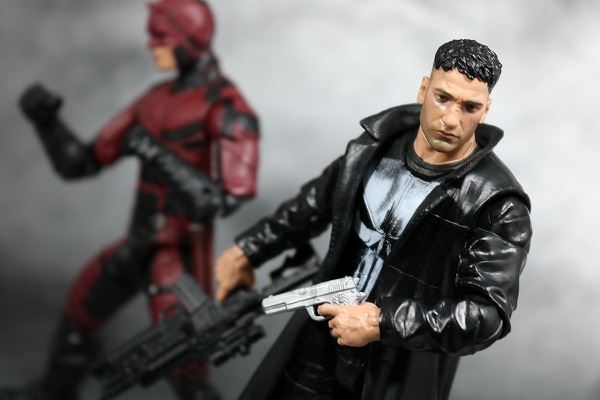 MEZCO新作！ドラマ版『パニッシャー』が登場！差し替え頭部や豊富な