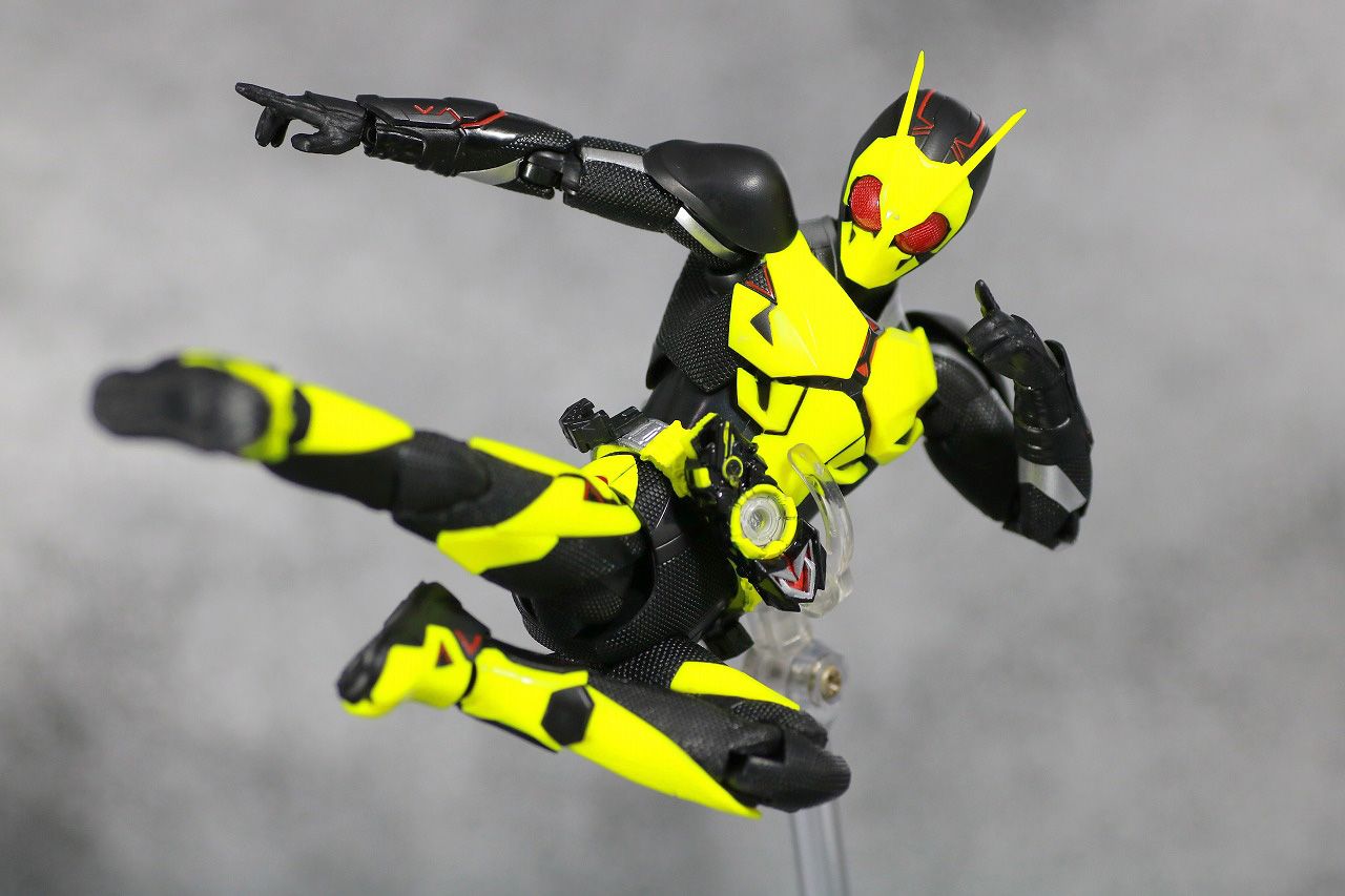 S.H.フィギュアーツ 仮面ライダーゼロワン リアライジングホッパー