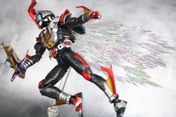 S.H.フィギュアーツ 仮面ライダーディケイド コンプリートフォーム 真
