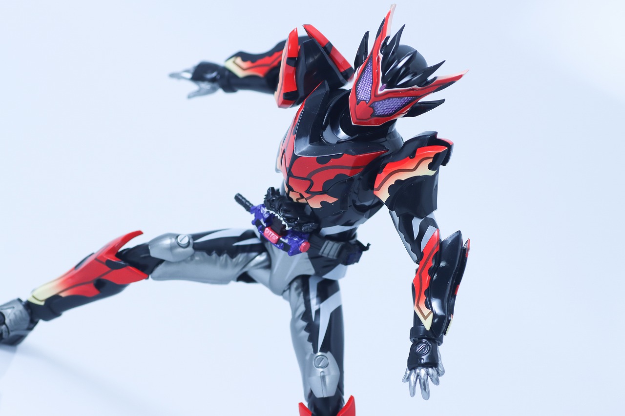 S.H.フィギュアーツ 仮面ライダービターガヴ スパーキングミフォーム