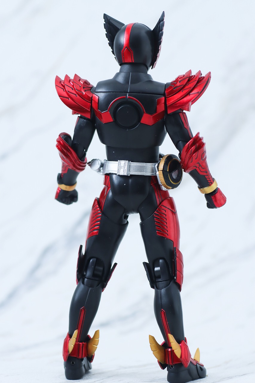 S.H.フィギュアーツ 真骨彫製法 仮面ライダーオーズ タジャドルコンボ