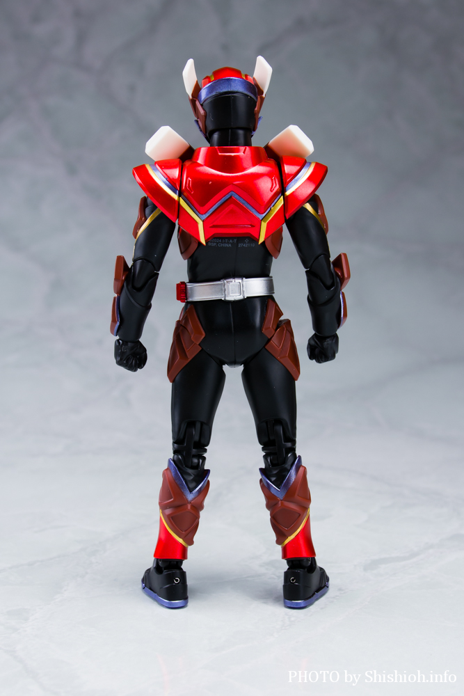 レビュー】S.H.Figuarts 仮面ライダーヴァレン チョコドンフォーム