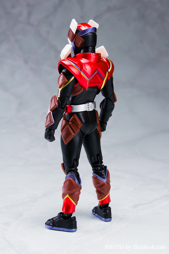 レビュー】S.H.Figuarts 仮面ライダーヴァレン チョコドンフォーム