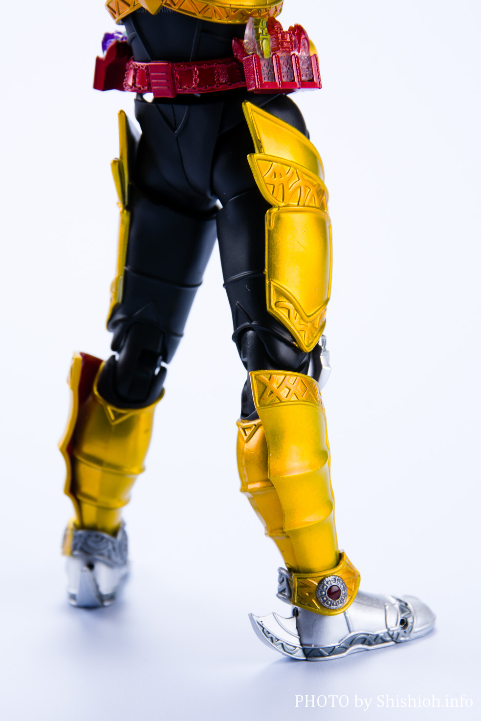 レビュー】S.H.Figuarts（真骨彫製法） 仮面ライダーキバ エンペラー