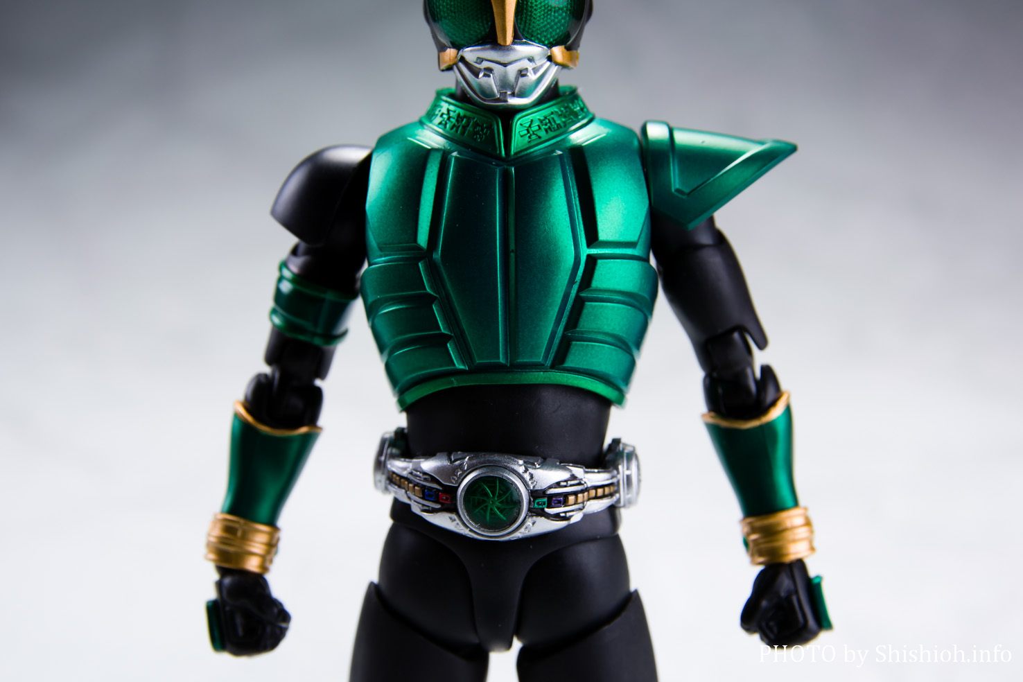 レビュー】 S.H.Figuarts（真骨彫製法） 仮面ライダークウガ ペガサス