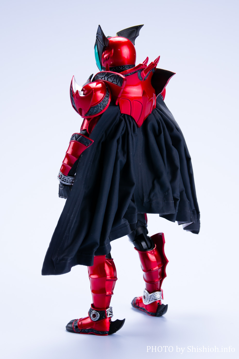 レビュー】 S.H.Figuarts（真骨彫製法） 仮面ライダーダークキバ