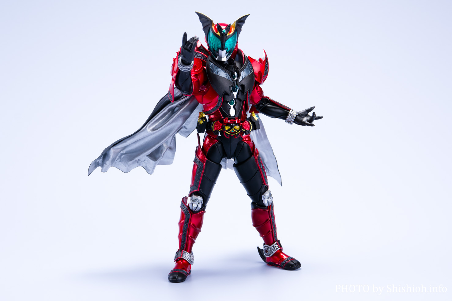 レビュー】 S.H.Figuarts（真骨彫製法） 仮面ライダーダークキバ