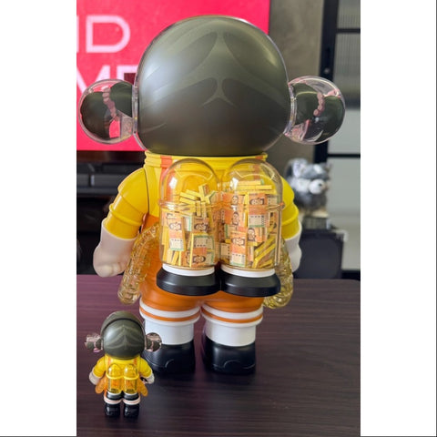 MEGA SPACE MOLLY 400%+100% Squid Game Yellow 2024 Limited – TOYSEZ