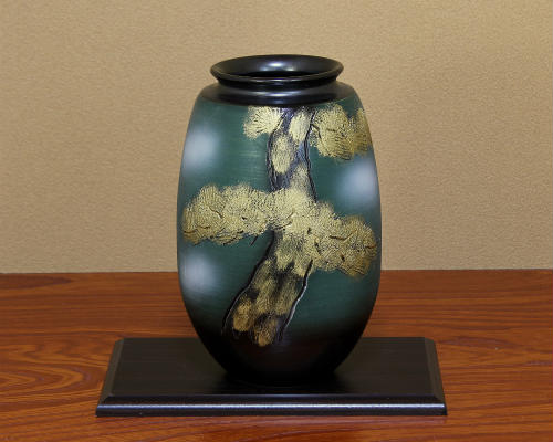 楽天市場】信楽焼 花瓶 黒釉金彩松絵長 9号 陶器 おしゃれ 花入 北欧