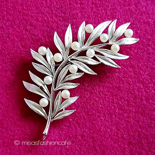 楽天市場】トリファリ ハナミズキ ブローチ（ジュエリー・アクセサリー